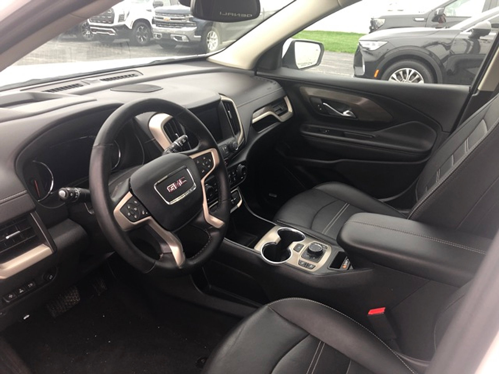 Used 2023 GMC Terrain Denali image 9