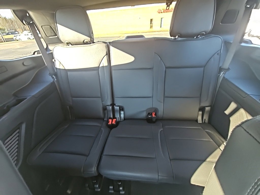 Certified 2025 GMC Yukon Denali image 15