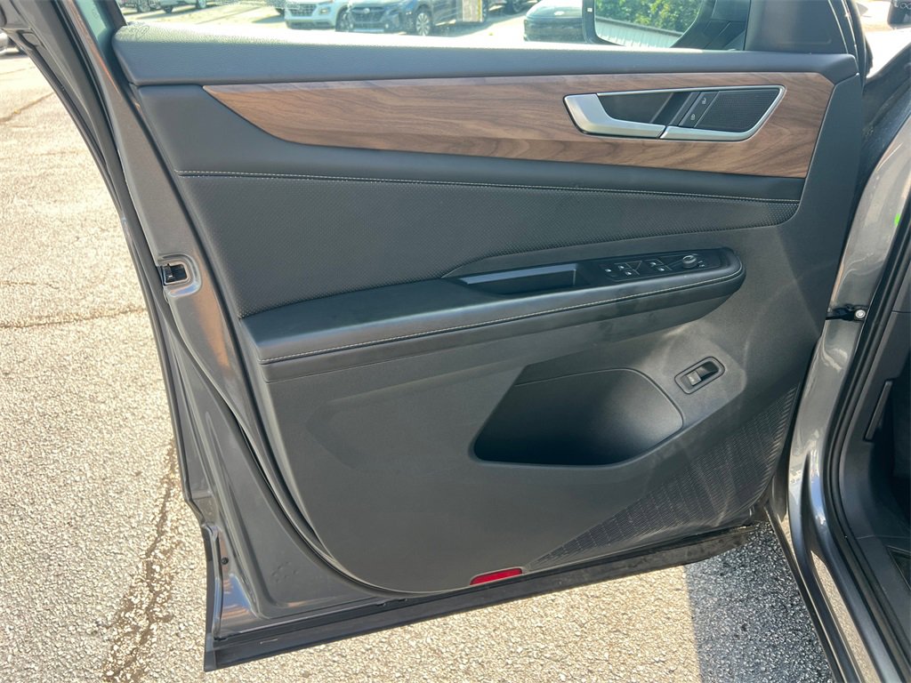 Used 2024 Volkswagen Atlas SE image 10