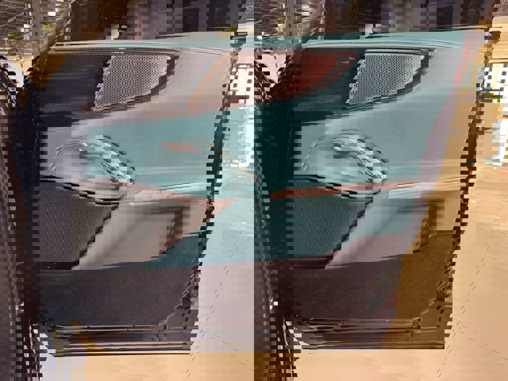 Used 2024 Ferrari Purosangue image 35