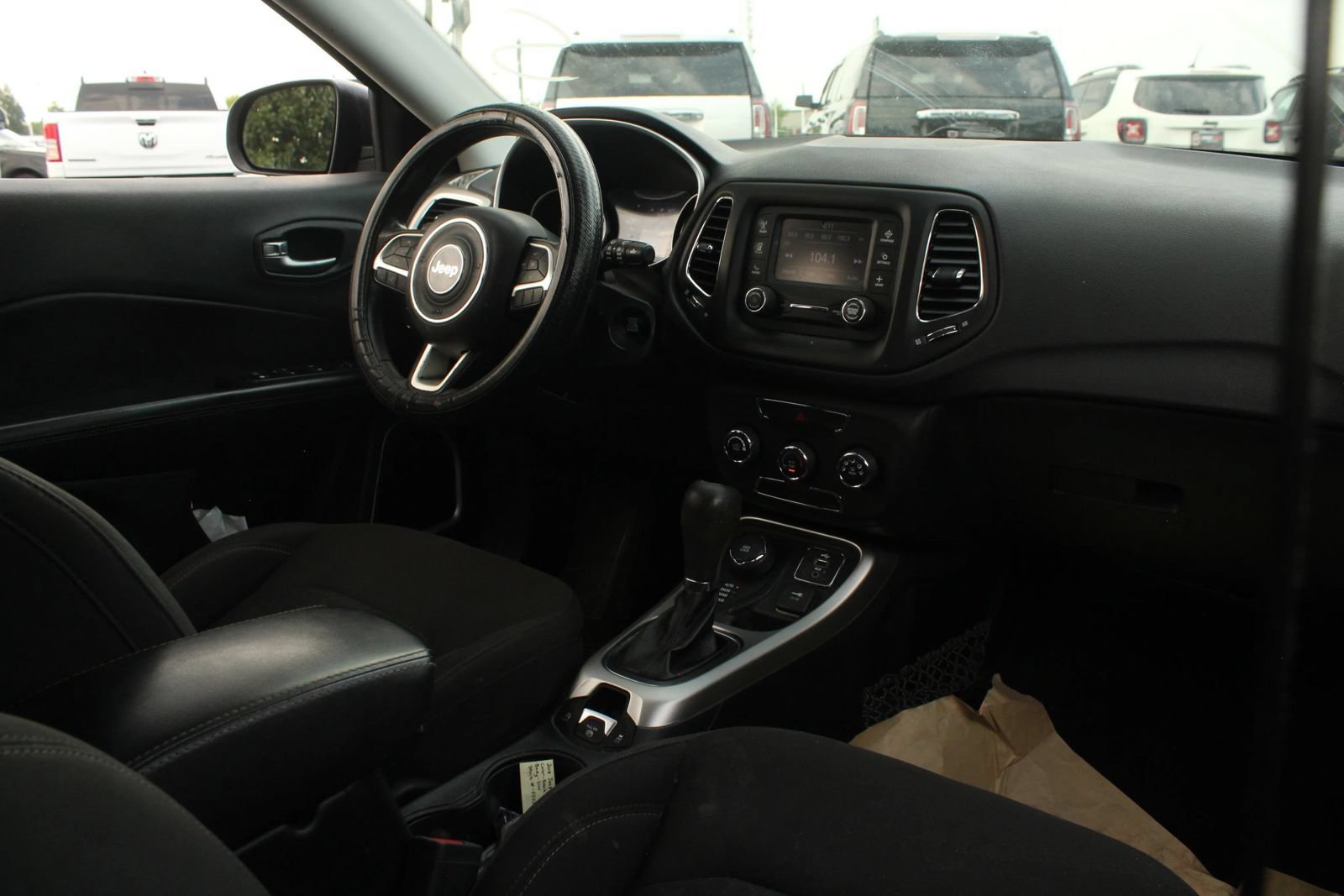 Used 2018 Jeep Compass Sport AWD/4WD image 24