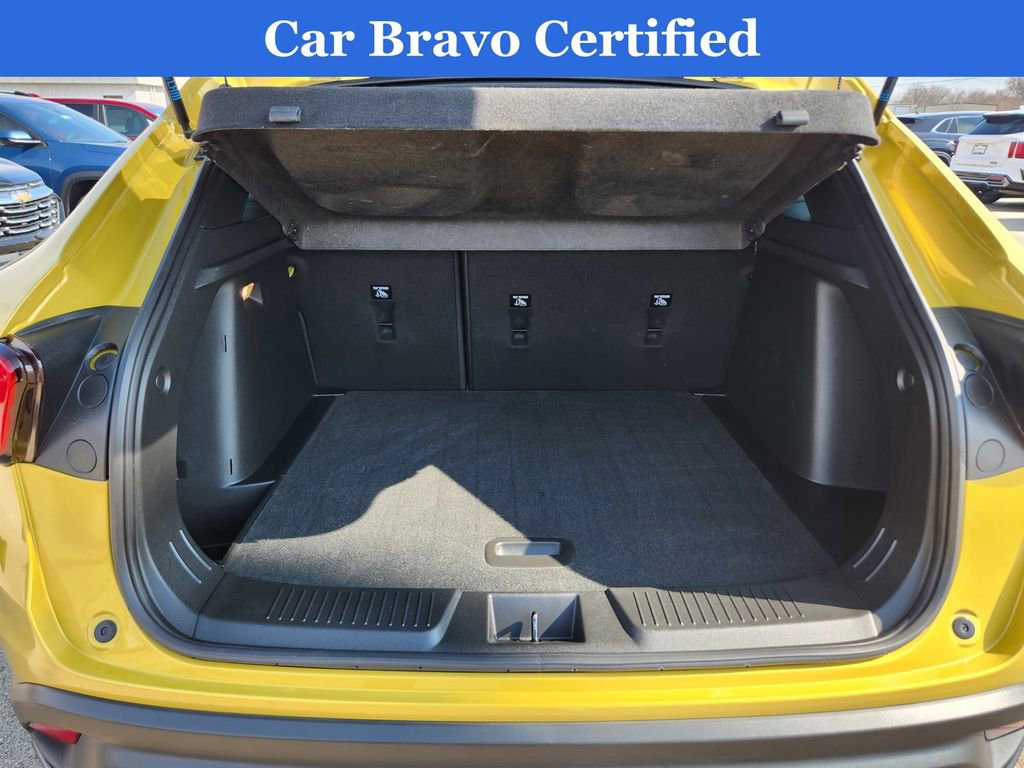 Certified 2024 Chevrolet Trax RS w/ Driver Confidence Package image 31