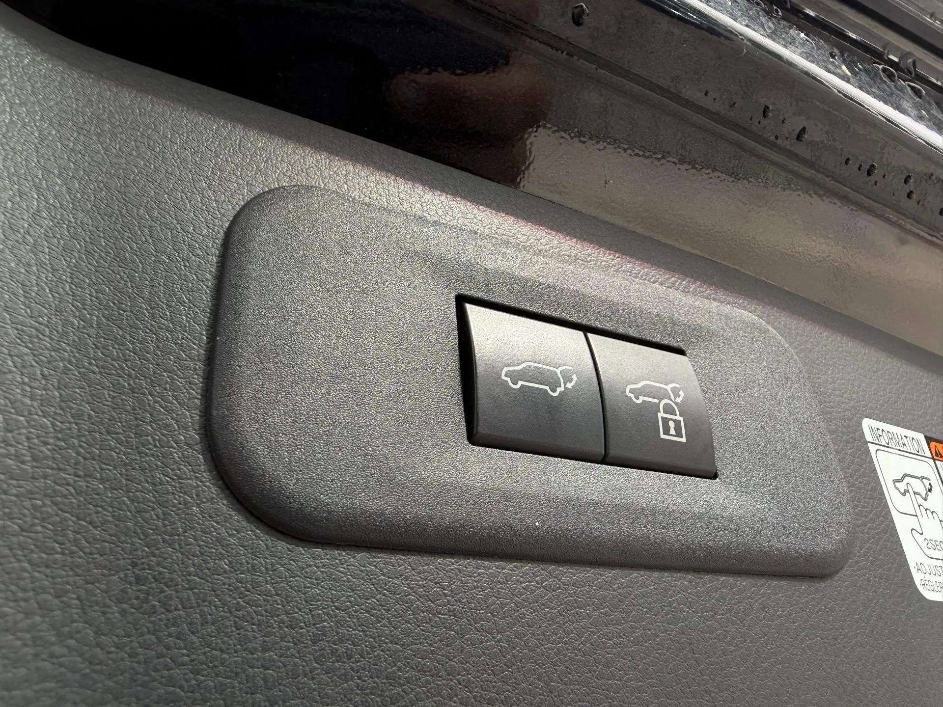 Used 2023 Lexus NX 350 350h Base image 18