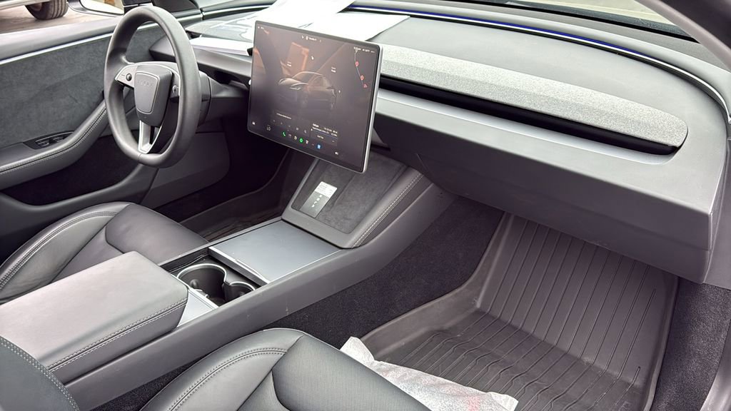 Used 2025 Tesla Model 3 Long Range image 31