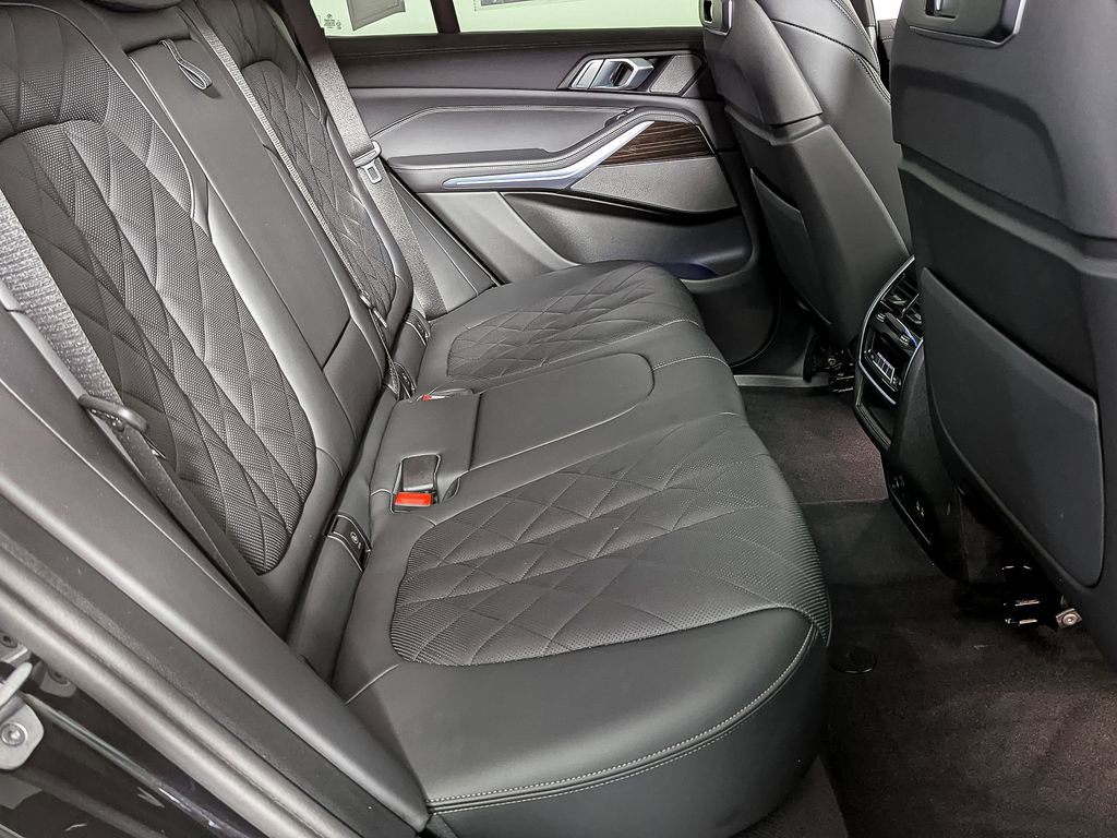 Used 2025 BMW X5 xDrive50e w/ Climate Comfort Package image 42