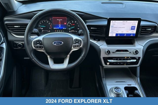 Used 2024 Ford Explorer XLT w/ Class IV Trailer Tow Package AWD/4WD image 15