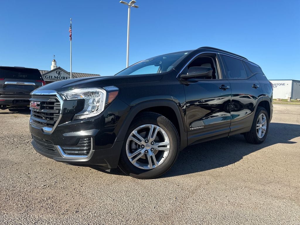 Used 2023 GMC Terrain SLE w/ Driver Convenience Package FWD image 1