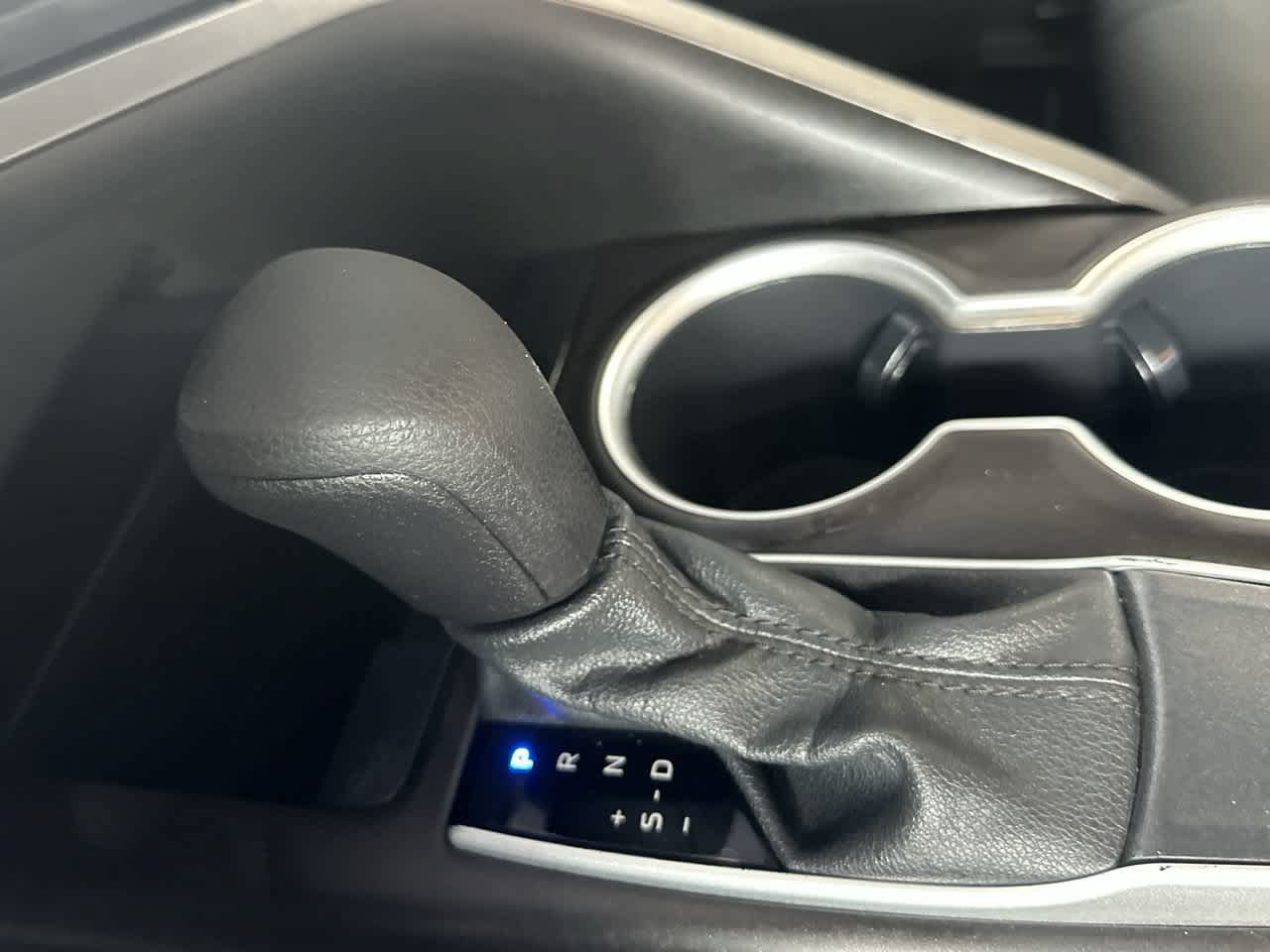 Used 2021 Toyota Camry LE FWD image 21