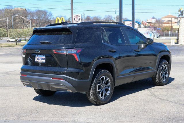 New 2026 Chevrolet Equinox ACTIV AWD/4WD image 3