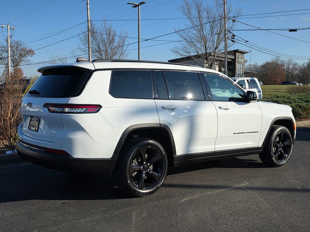 Used 2024 Jeep Grand Cherokee L Altitude image 5