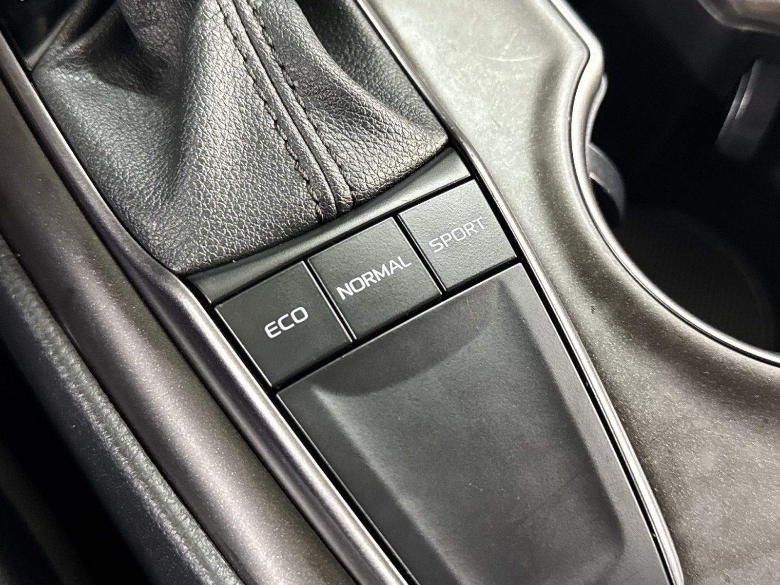 Used 2023 Toyota Camry SE FWD image 43