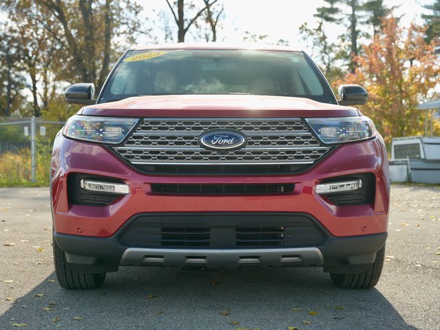 Used 2023 Ford Explorer Limited image 3