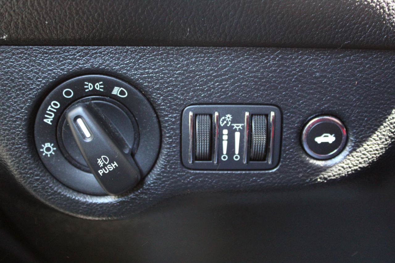 Used 2022 Dodge Challenger GT RWD image 27
