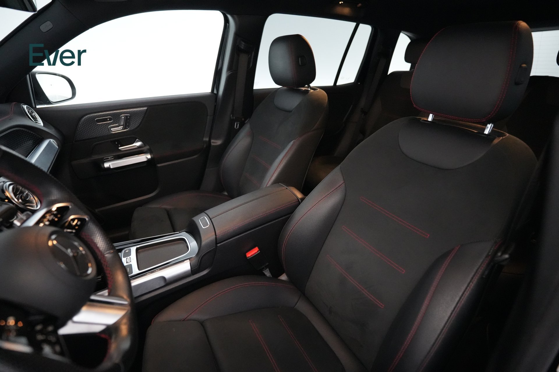 Used 2024 Mercedes-Benz EQB 250+ image 4