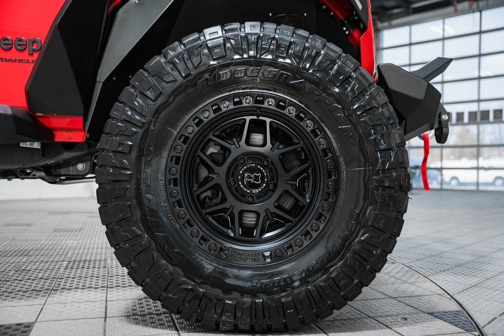 Used 2024 Jeep Wrangler Sport image 21