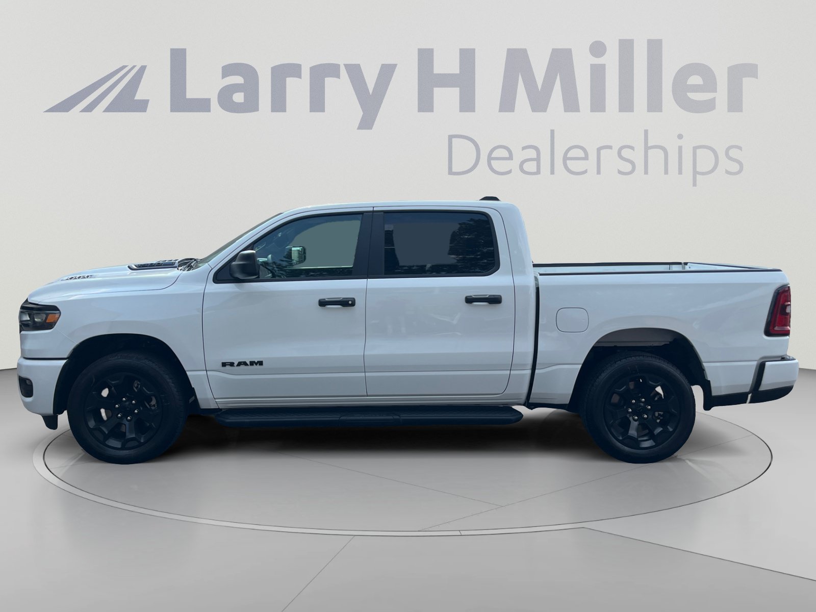 New 2026 RAM 1500 Express AWD/4WD image 2