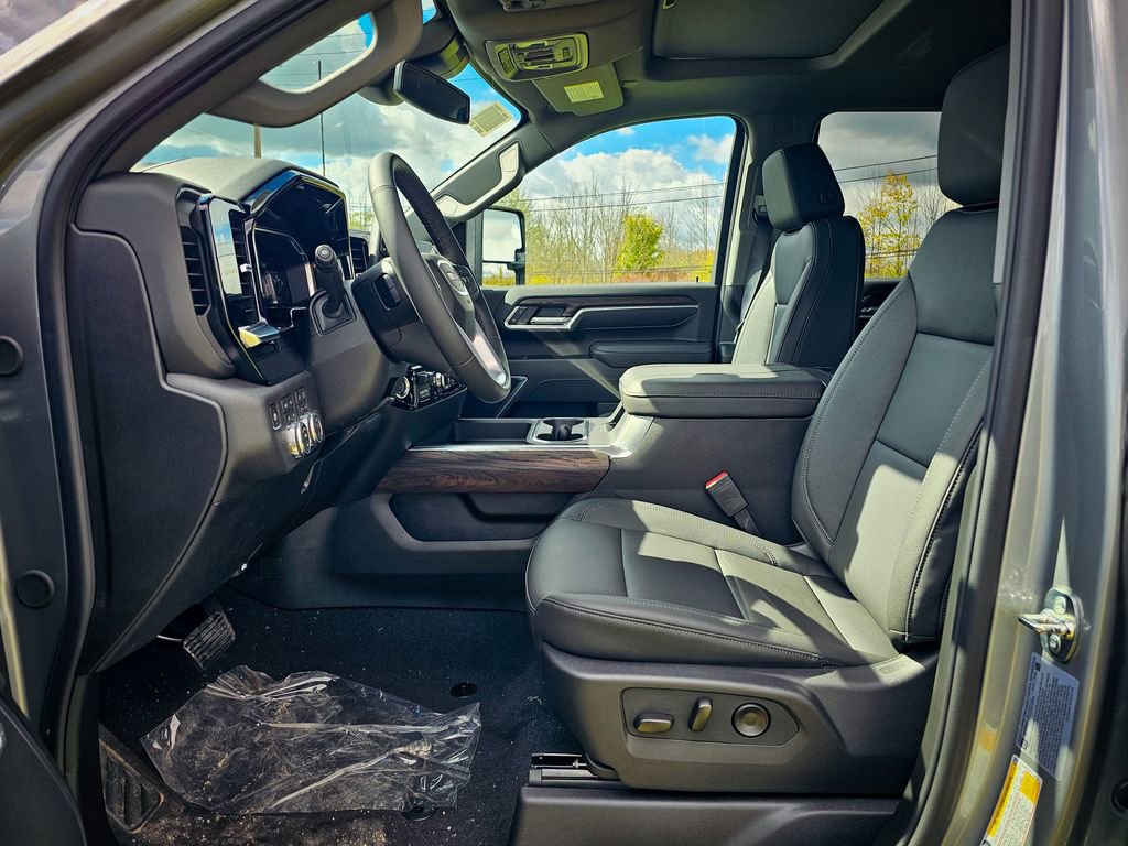 New 2026 GMC Sierra 2500 SLT w/ SLT Premium Package image 15