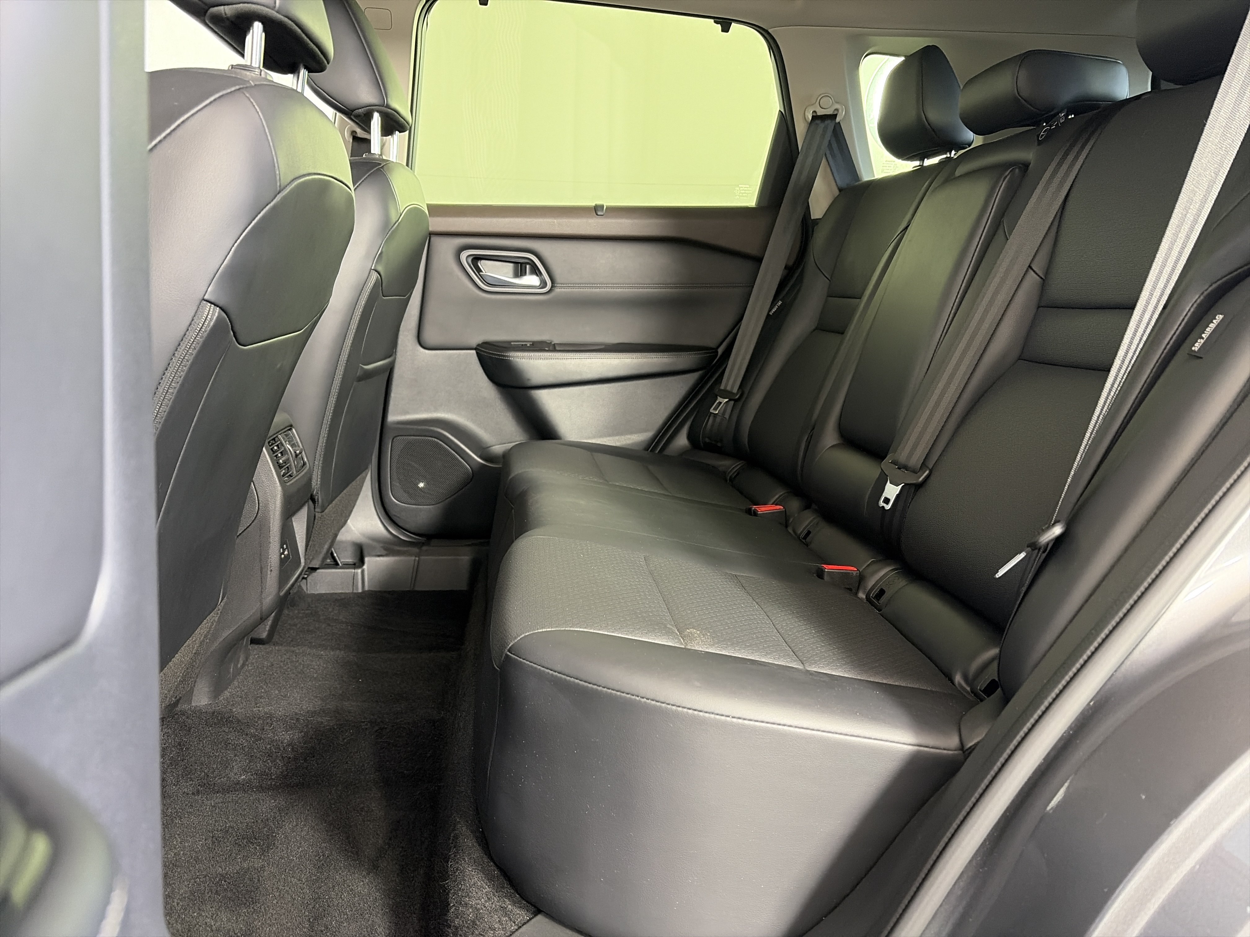 Certified 2023 Nissan Rogue SV w/ SV Premium B Package AWD/4WD image 8