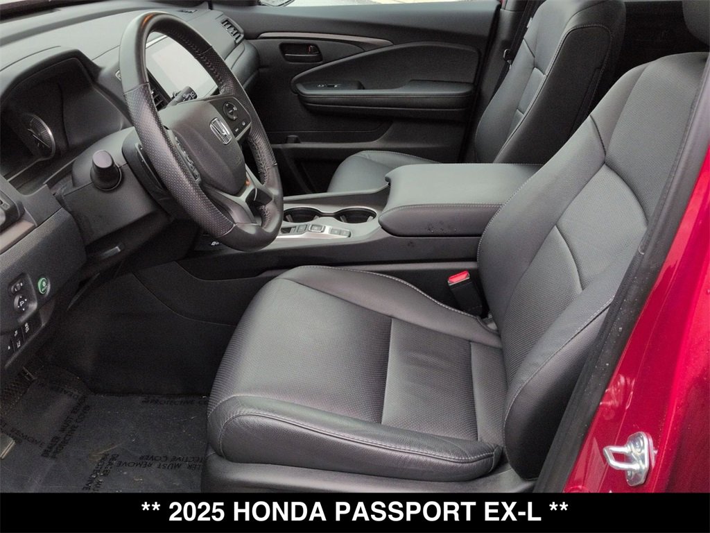 Used 2025 Honda Passport EX-L image 3