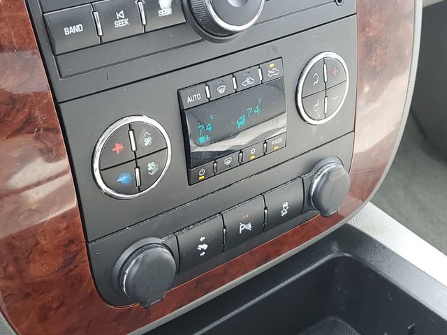 Used 2013 Chevrolet Avalanche LT image 15