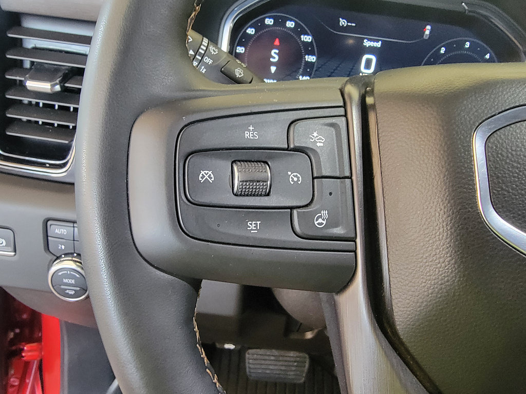 Used 2025 GMC Sierra 2500 AT4 w/ Technology Package AWD/4WD image 19