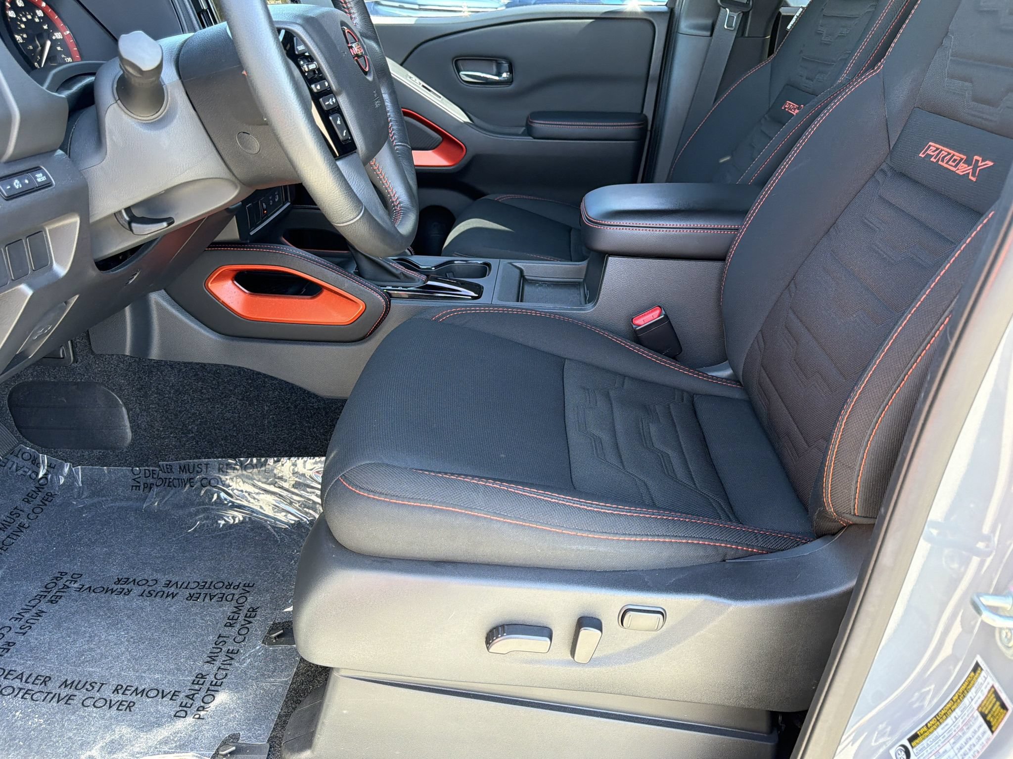 Used 2025 Nissan Frontier Pro-X RWD image 16