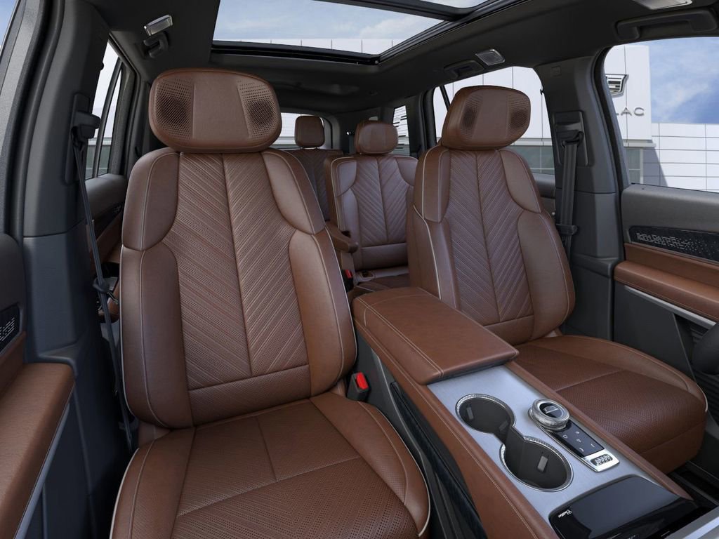 New 2026 Cadillac Vistiq Platinum w/ LPO, Floor Liner Package image 16