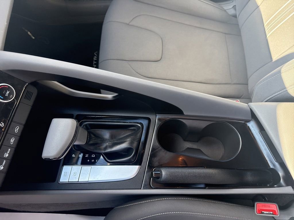 Used 2023 Hyundai Elantra SEL image 26