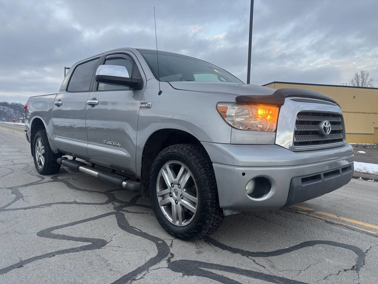 Used 2008 Toyota Tundra Limited image 2