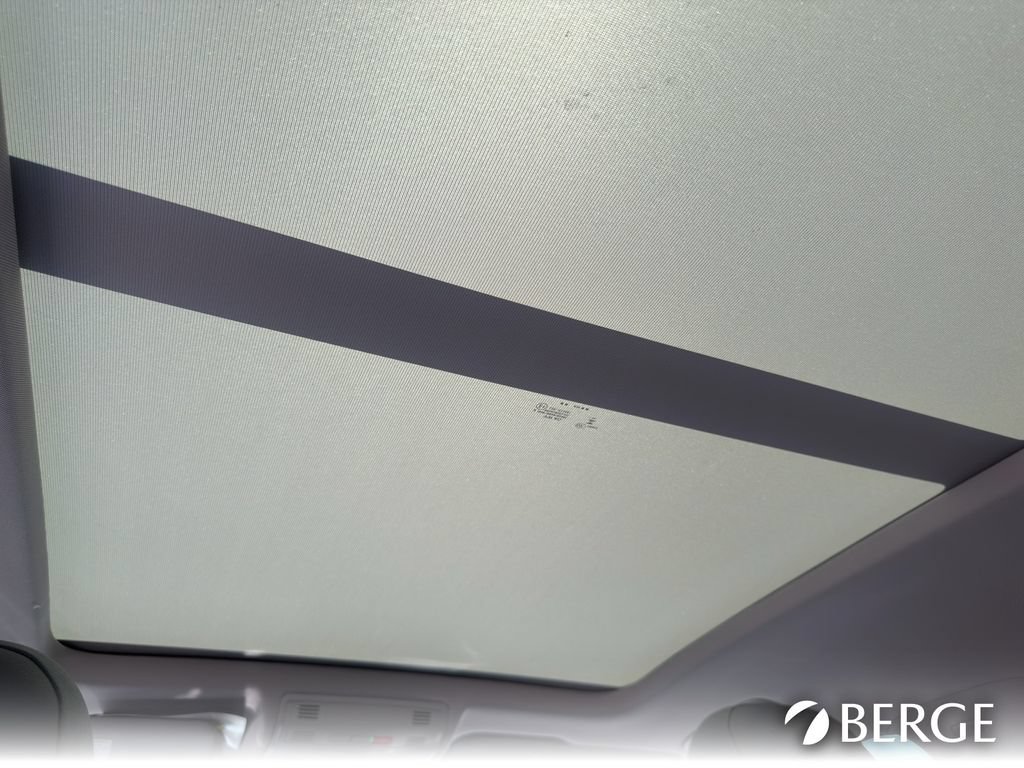 New 2026 Volkswagen Taos SE FWD image 25