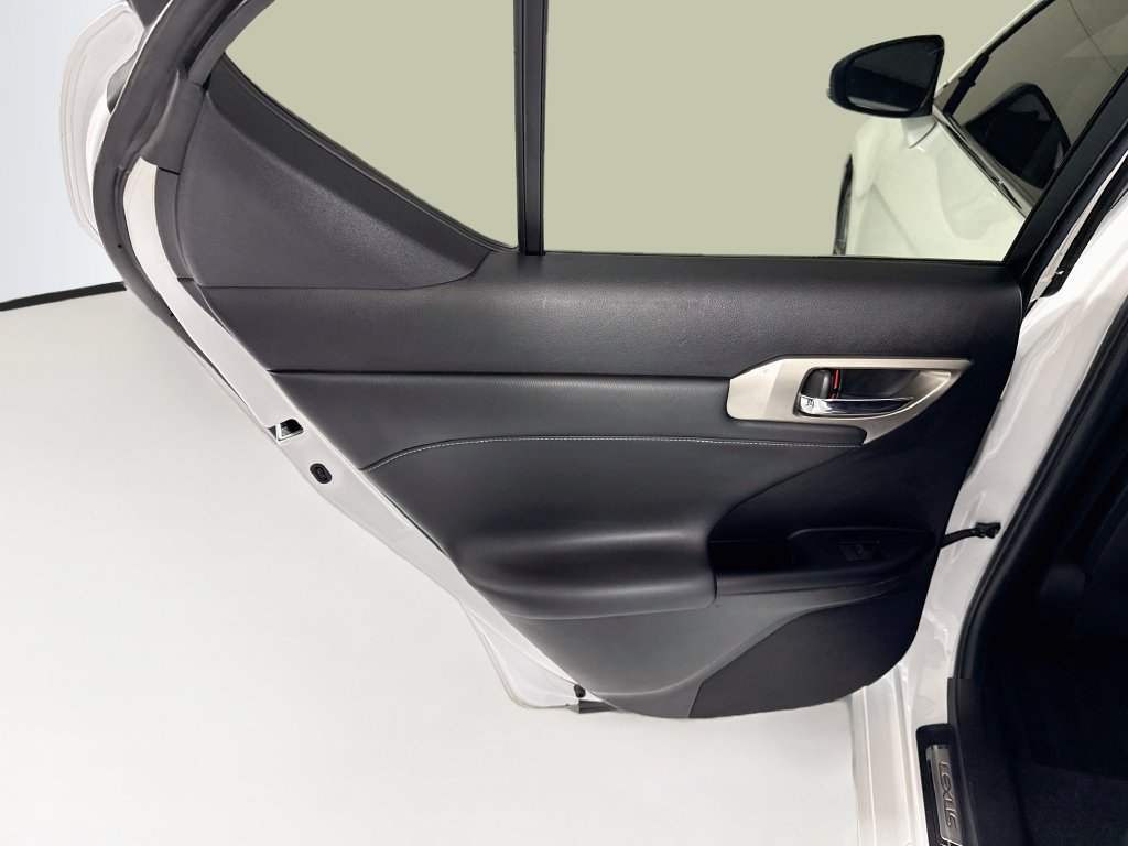 Used 2017 Lexus CT 200h w/ Navigation System Package FWD image 26