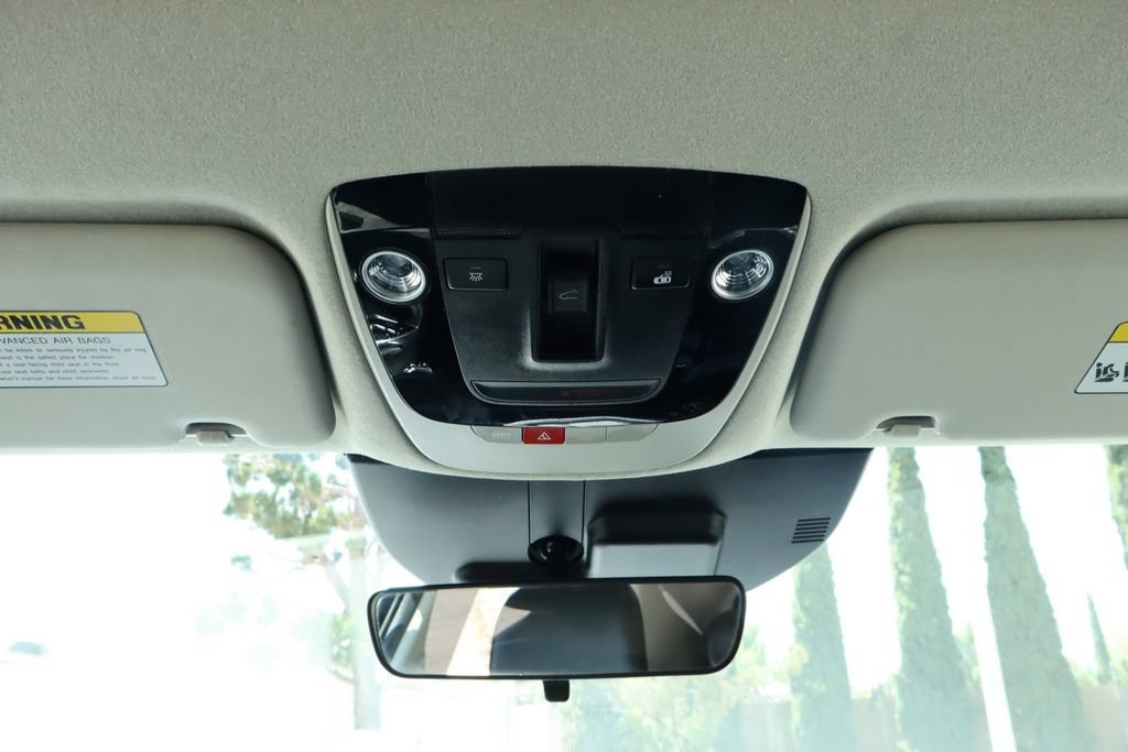 Used 2025 Kia Niro EX Touring FWD image 29
