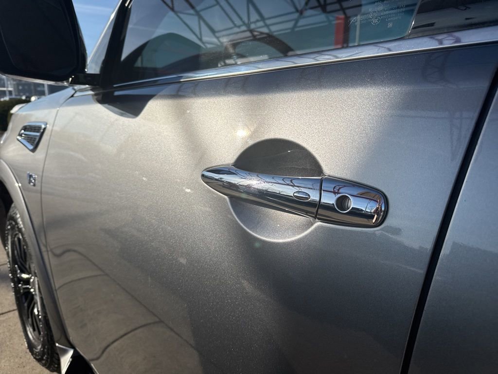 Used 2019 Nissan Armada SV w/ Driver Package image 10