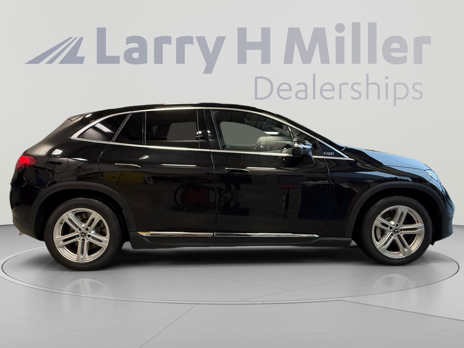 Used 2023 Mercedes-Benz EQE 350+ 4MATIC SUV image 6