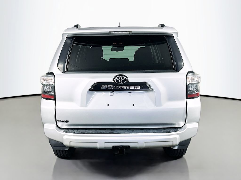 Used 2022 Toyota 4Runner TRD Off-Road AWD/4WD image 6