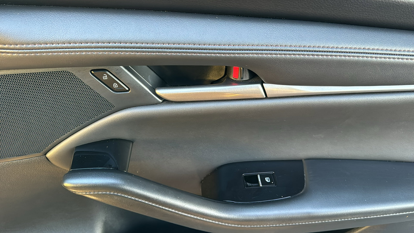 Certified 2024 MAZDA MAZDA3 s image 24