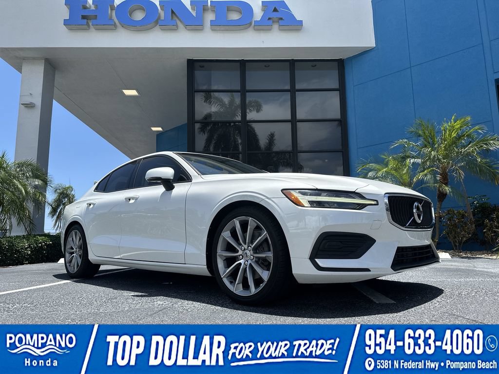 Used 2019 Volvo S60 T5 Momentum FWD image 1