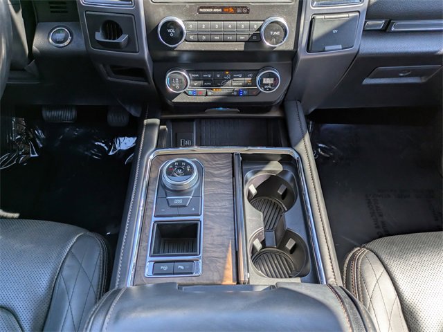 Used 2021 Ford Expedition Platinum image 18