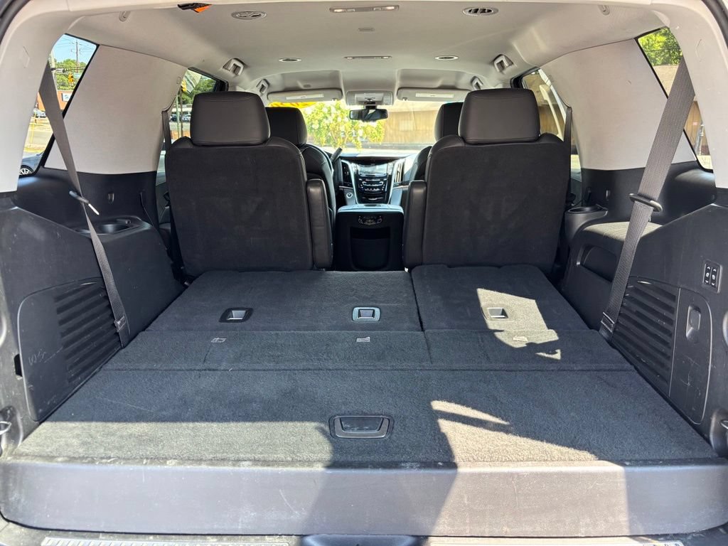 Used 2020 Cadillac Escalade 2WD image 12