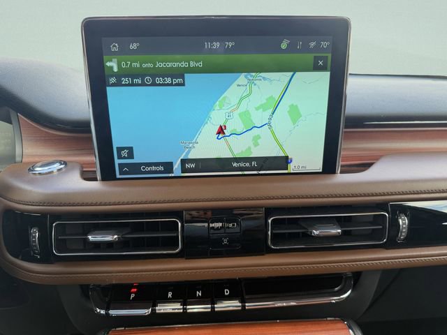 Used 2023 Lincoln Aviator Reserve w/ Equipment Group 201A AWD/4WD image 28