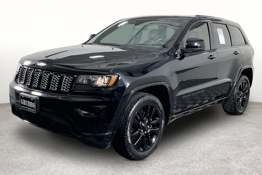 Used 2020 Jeep Grand Cherokee Altitude RWD image 13