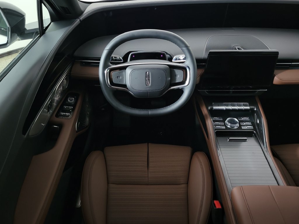 New 2026 Lincoln Nautilus Reserve AWD/4WD image 10