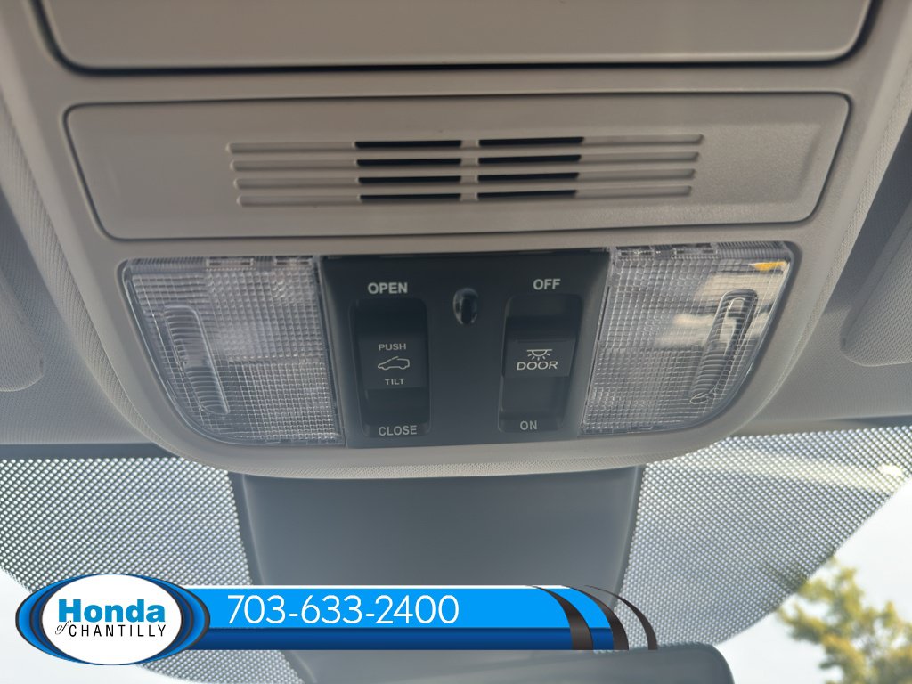 New 2026 Honda Odyssey Touring image 19