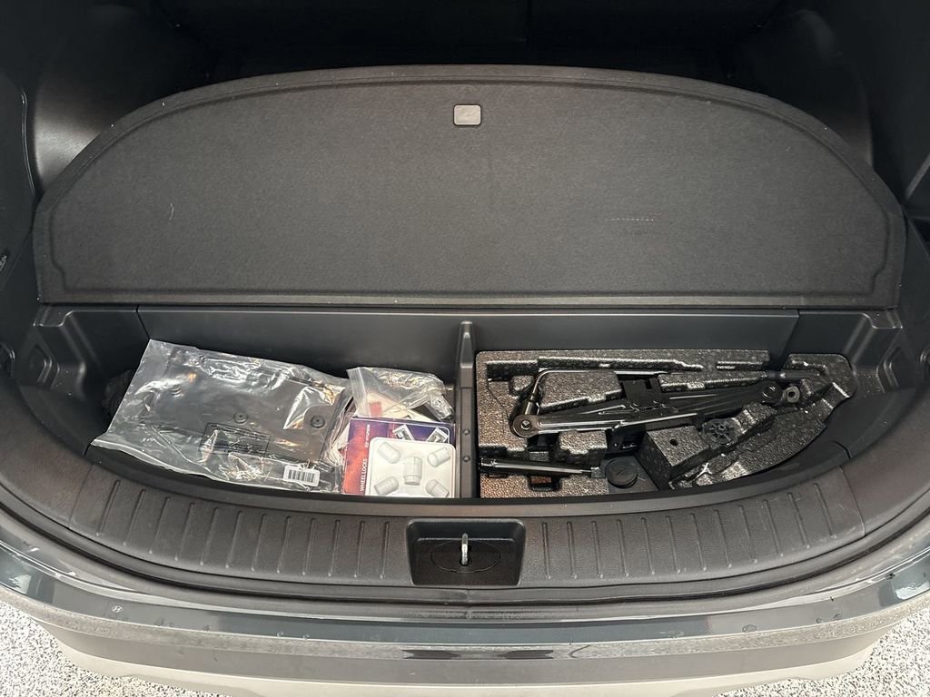 Used 2020 Hyundai Santa Fe SEL w/ Convenience + Premium Package image 26