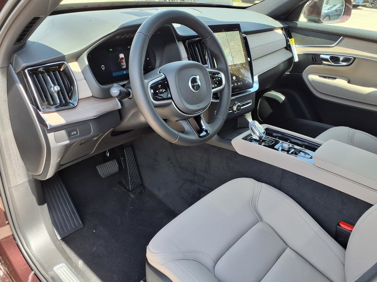 New 2026 Volvo XC90 B5 Core w/ Protection Package Premier image 12