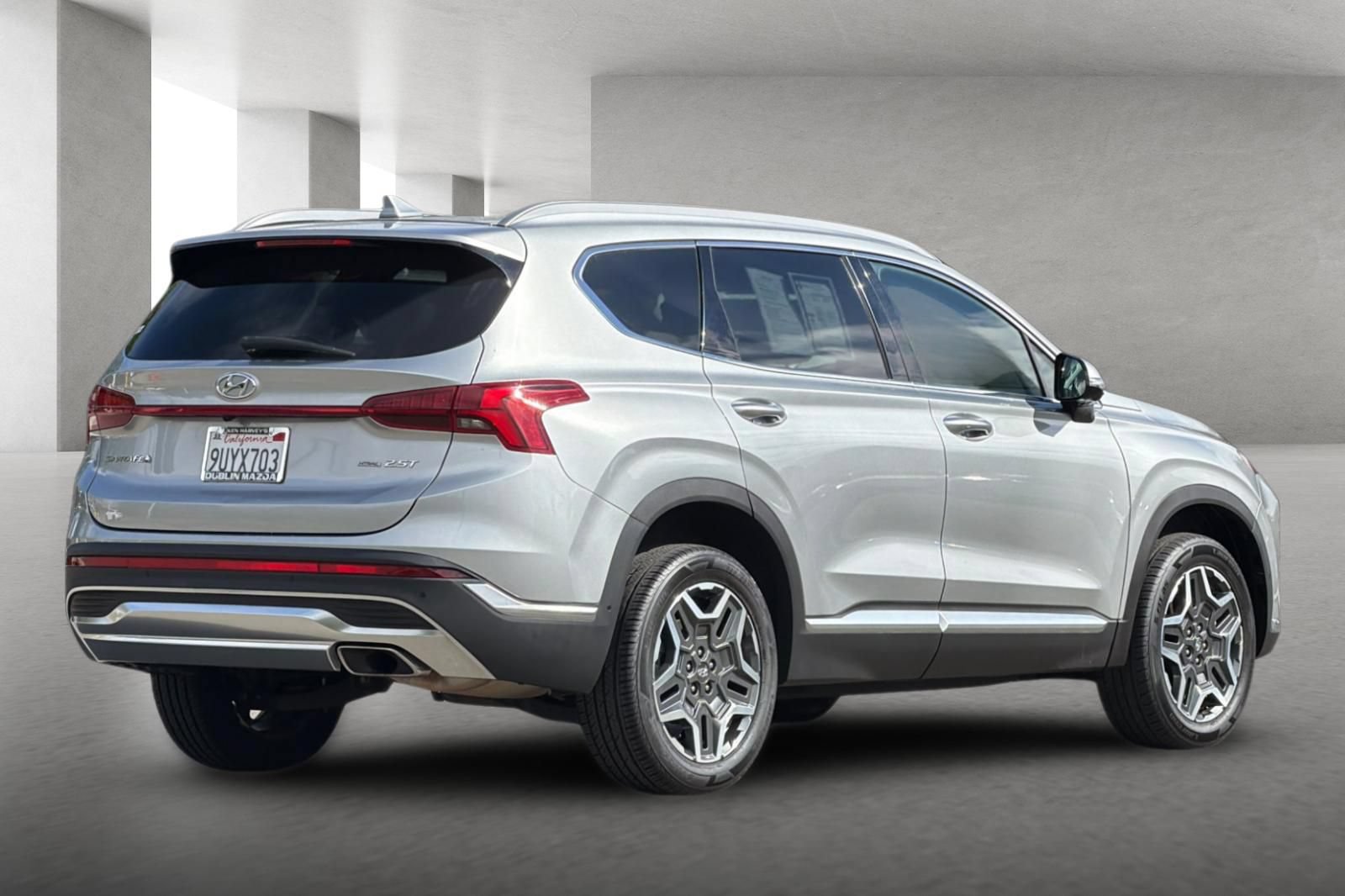 Used 2023 Hyundai Santa Fe Limited AWD/4WD image 4