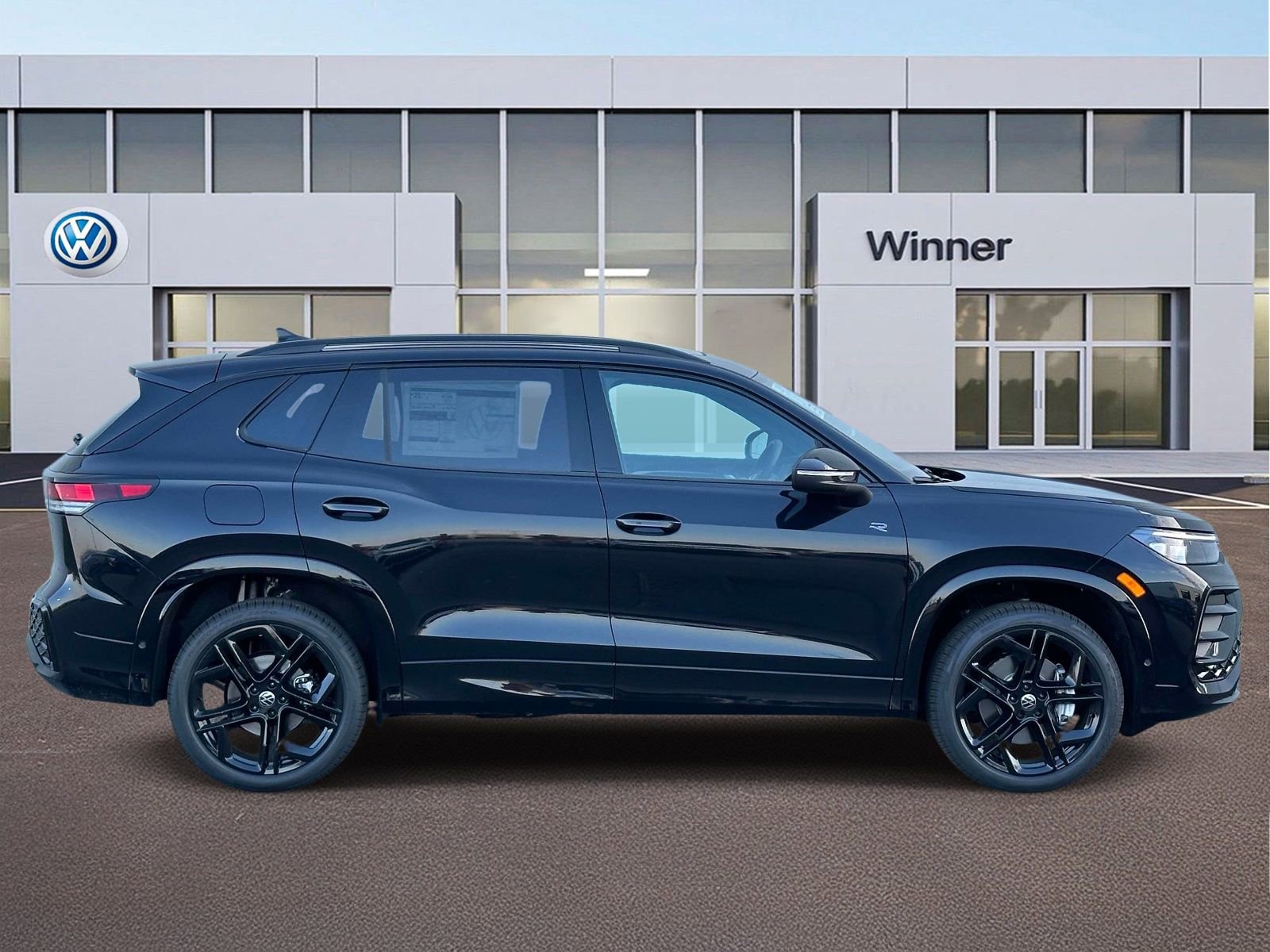 New 2026 Volkswagen Tiguan SE R-Line image 6