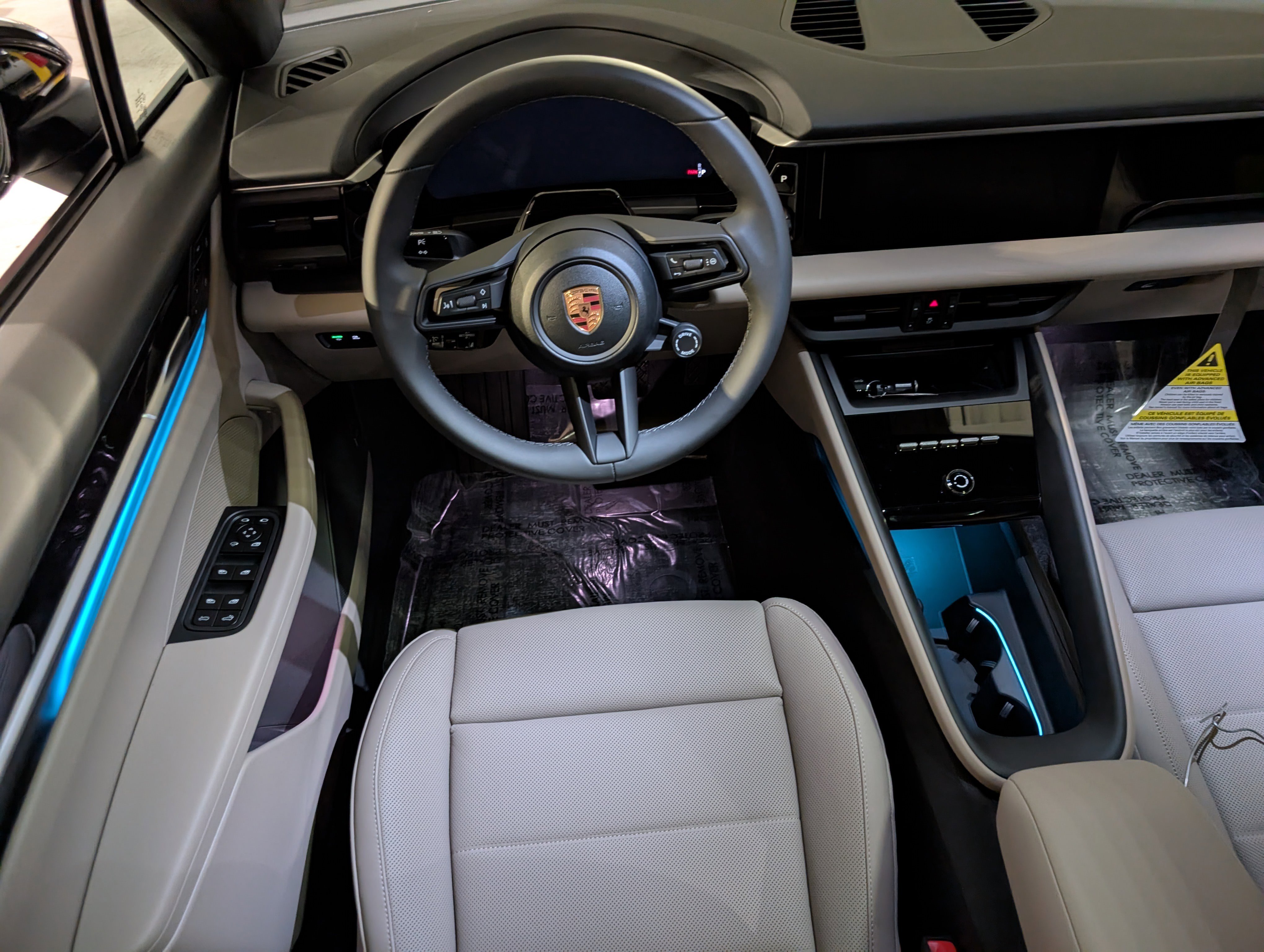 New 2026 Porsche Macan 4 Electric image 6