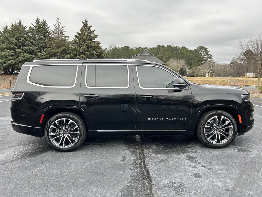 Used 2024 Jeep Grand Wagoneer Series III w/ HD Trailer Tow Package image 24