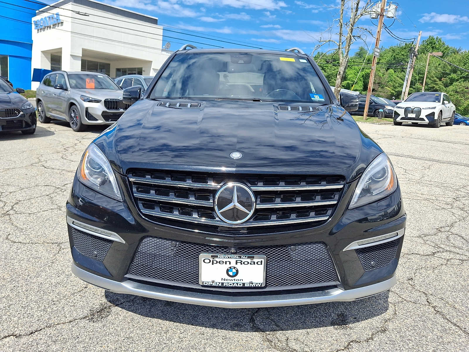 Used 2015 Mercedes-Benz ML 63 AMG 4MATIC image 2